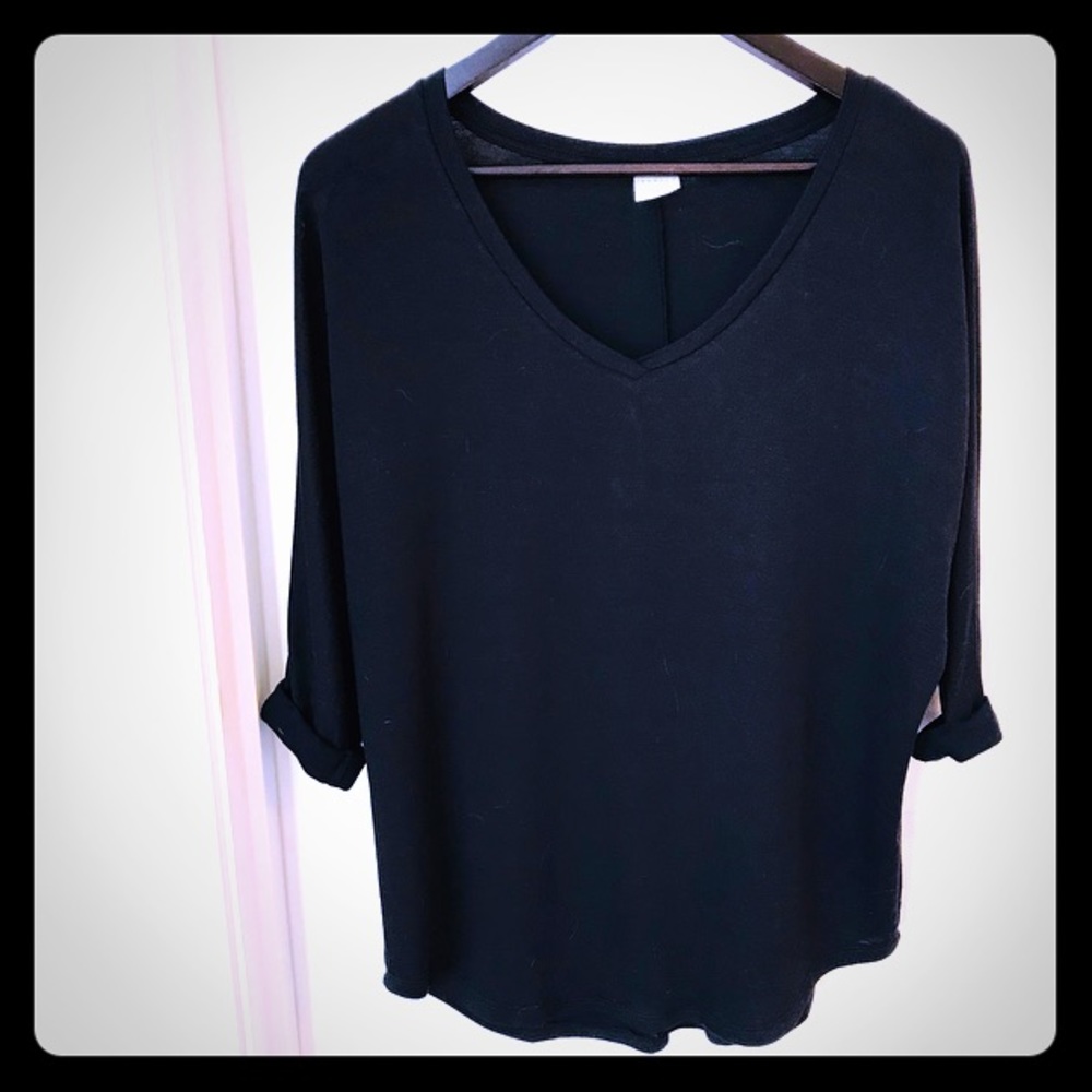 NWOT V Neck Tunic 3/4 Rolled Cuff Sleeve Size S